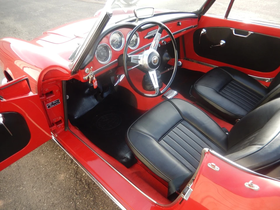 1965 Alfa Romeo Giulietta - Image 29 of 31