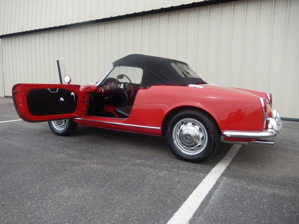 1965 Alfa Romeo Giulietta - Image 28 of 31