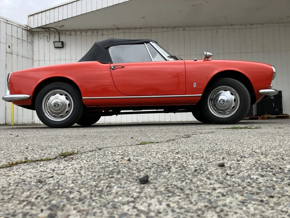 1965 Alfa Romeo Giulietta - Image 14 of 31