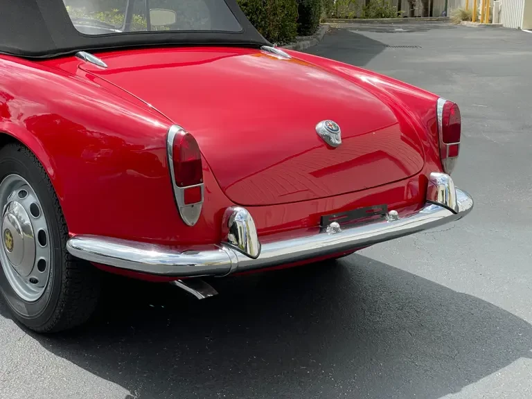 1965 Alfa Romeo Giulietta - Image 19 of 31