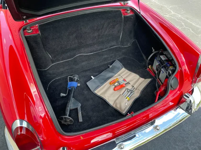 1965 Alfa Romeo Giulietta - Image 24 of 31