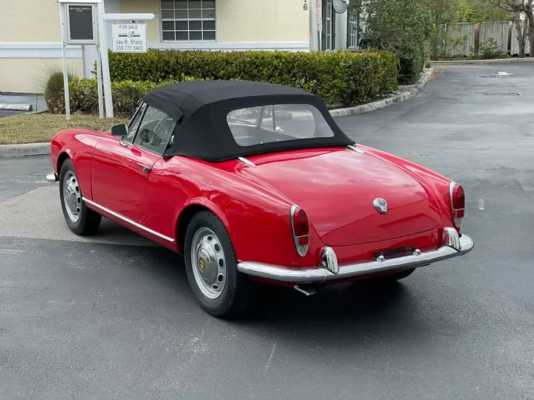1965 Alfa Romeo Giulietta - Image 12 of 31