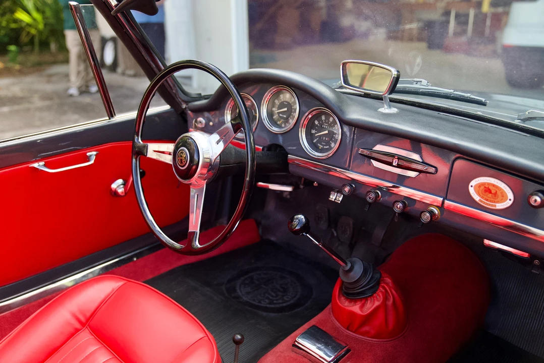 1965 Alfa Romeo Giulia GTC - Image 25 of 31