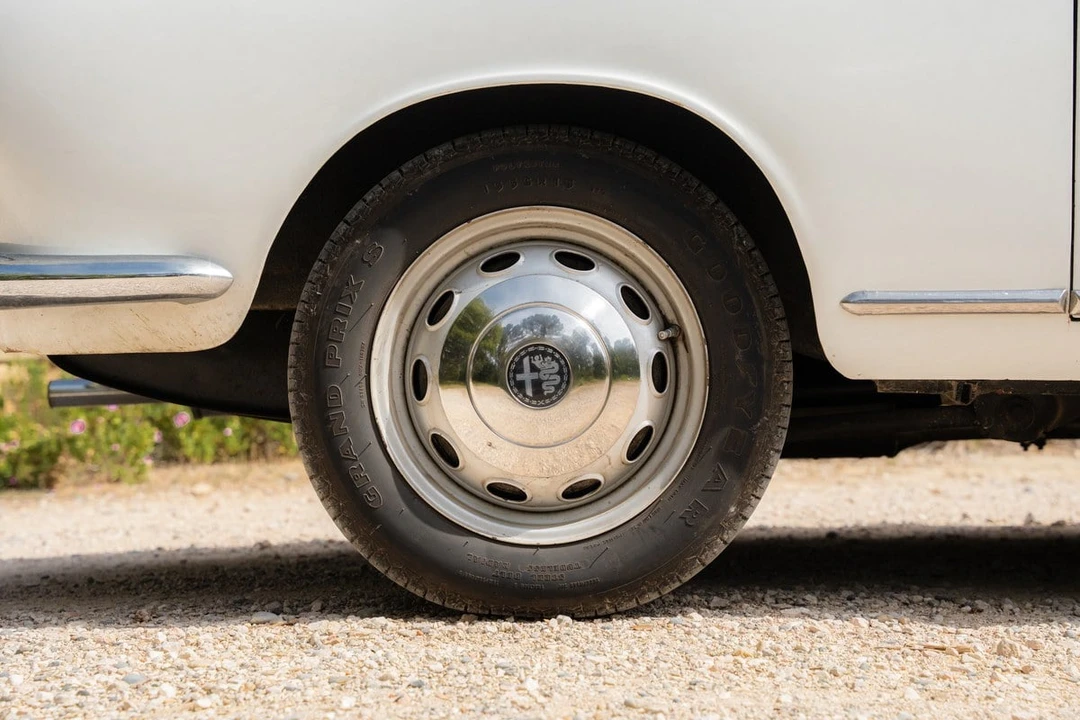 1965 Alfa Romeo Giulia - Image 13 of 31