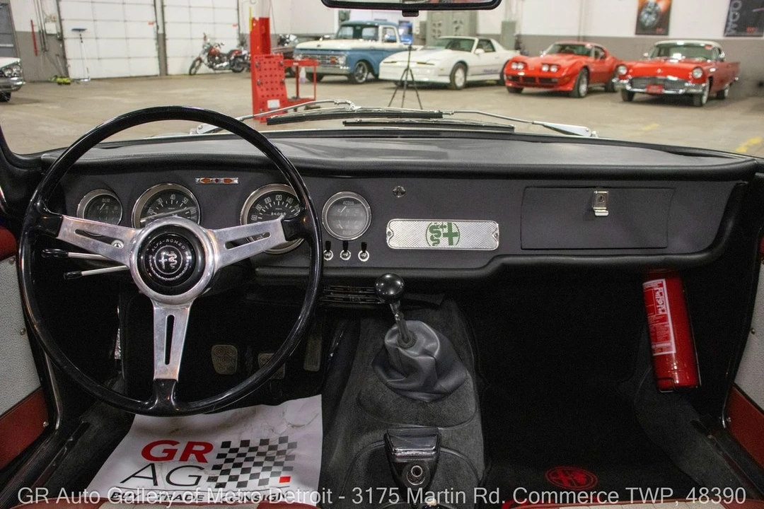 1965 Alfa Romeo Giulia Sprint GT - Image 16 of 21