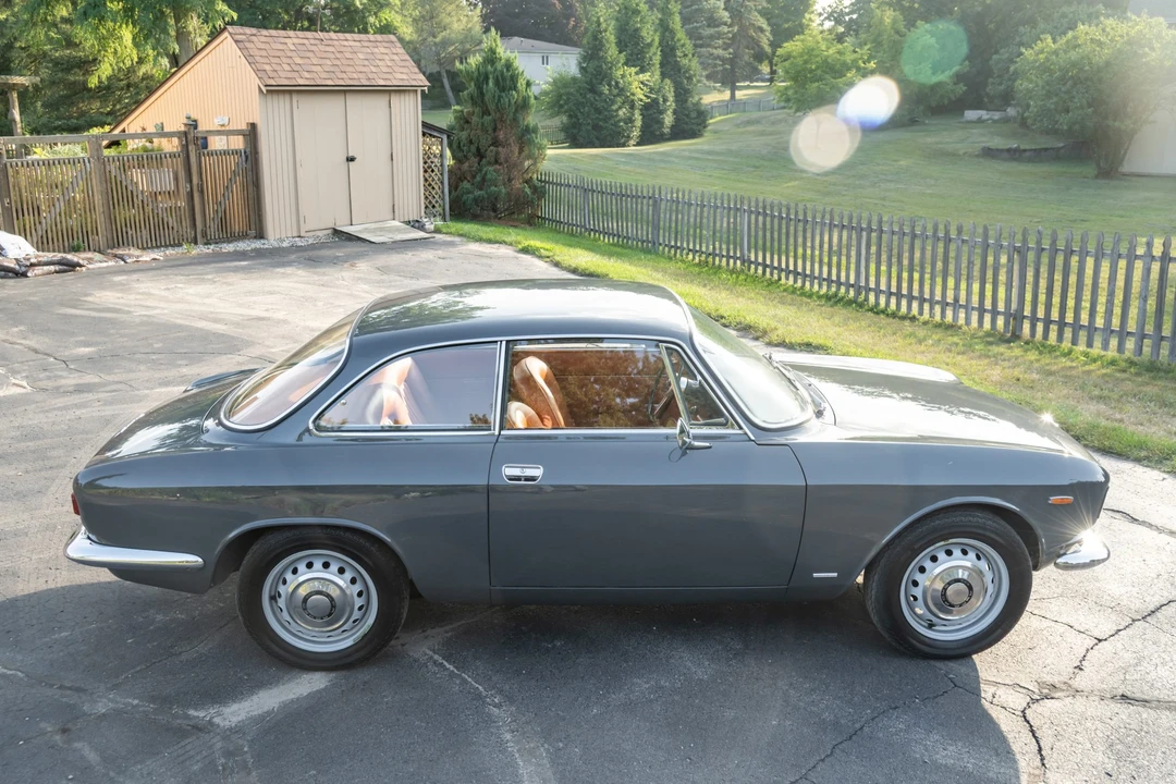 1965 Alfa Romeo Giulia Sprint GT - Image 9 of 31