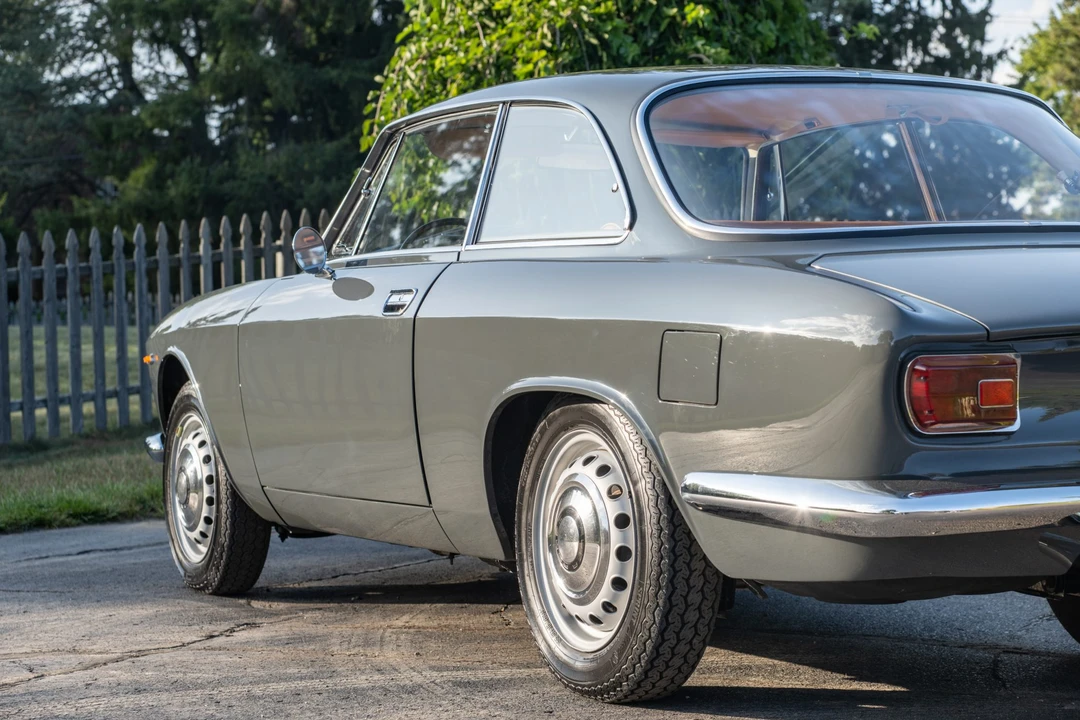 1965 Alfa Romeo Giulia Sprint GT - Image 28 of 31