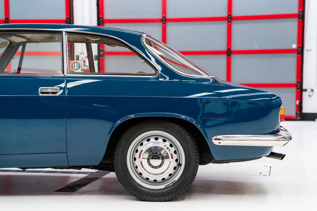 1965 Alfa Romeo Giulia Sprint GT - Image 25 of 31