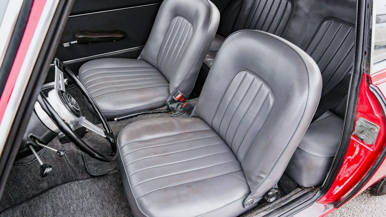 1965 Alfa Romeo Giulia Sprint GT - Image 8 of 31