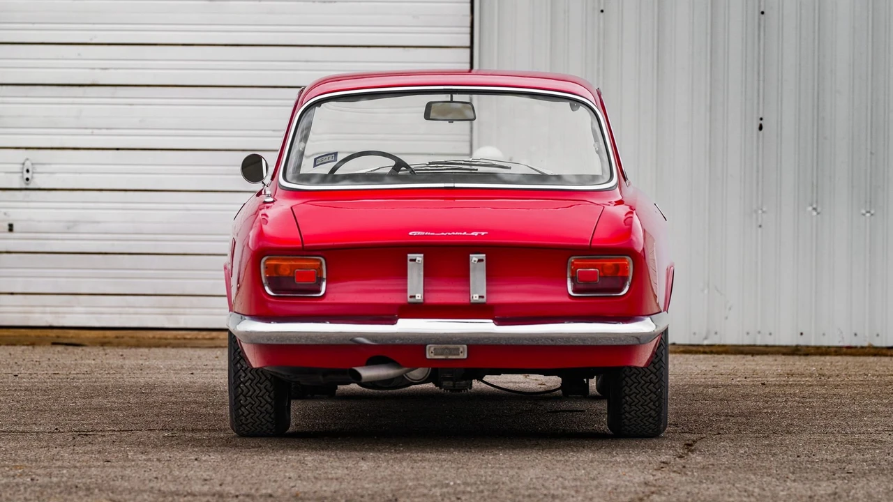 1965 Alfa Romeo Giulia Sprint GT - Image 21 of 31
