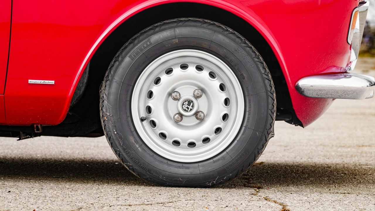 1965 Alfa Romeo Giulia Sprint GT - Image 31 of 31