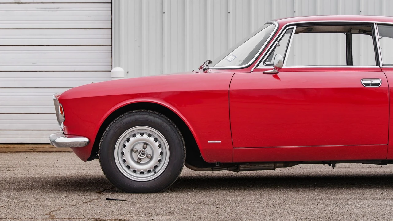 1965 Alfa Romeo Giulia Sprint GT - Image 22 of 31