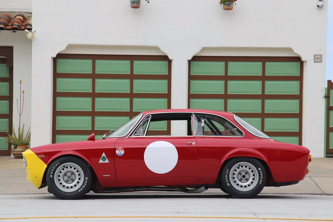 1965 Alfa Romeo Giulia Sprint GTA - Image 29 of 31