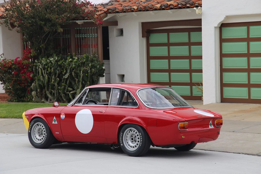 1965 Alfa Romeo Giulia Sprint GTA - Image 27 of 31