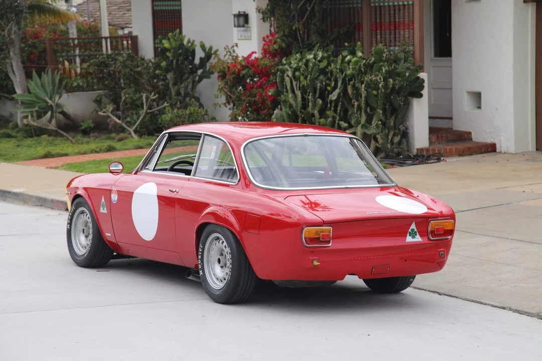 1965 Alfa Romeo Giulia Sprint GTA - Image 25 of 31