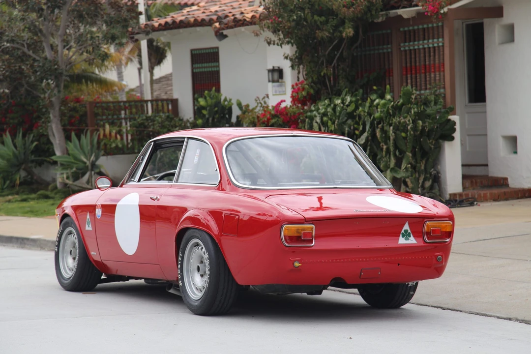 1965 Alfa Romeo Giulia Sprint GTA - Image 24 of 31