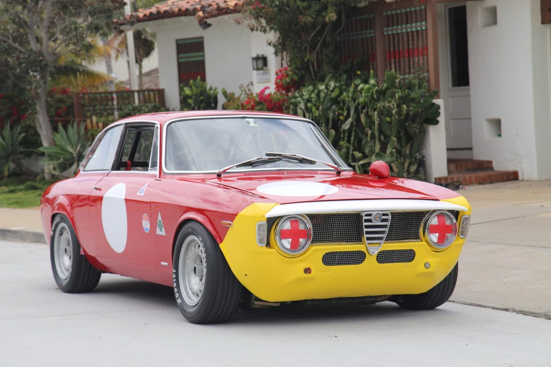 1965 Alfa Romeo Giulia Sprint GTA - Image 10 of 31