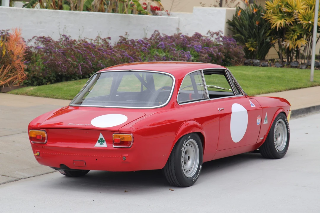 1965 Alfa Romeo Giulia Sprint GTA - Image 17 of 31