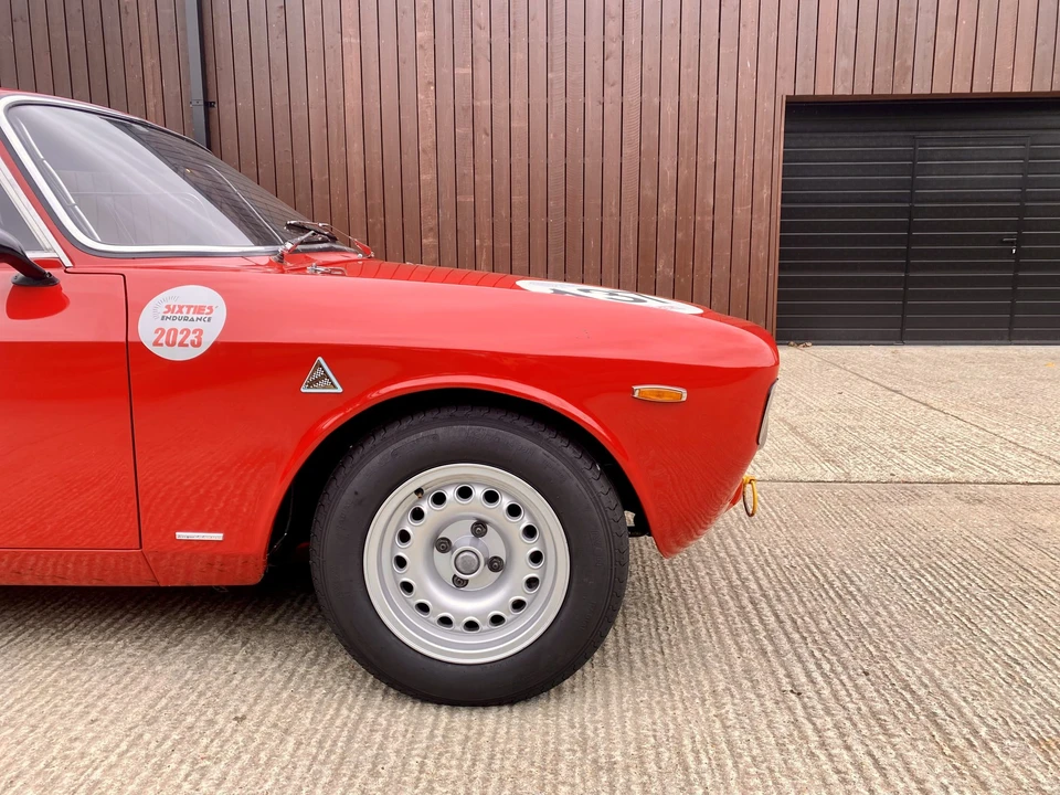 1965 Alfa Romeo Giulia Sprint GTA - Image 13 of 31