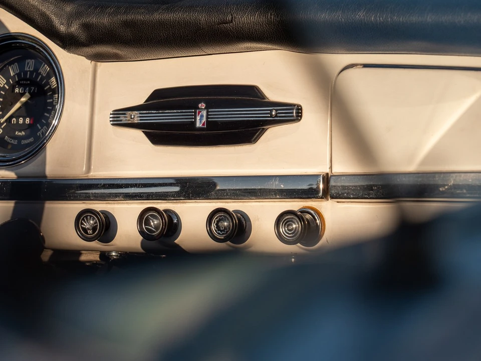 1965 Alfa Romeo 102-Series 2000 - Image 17 of 30