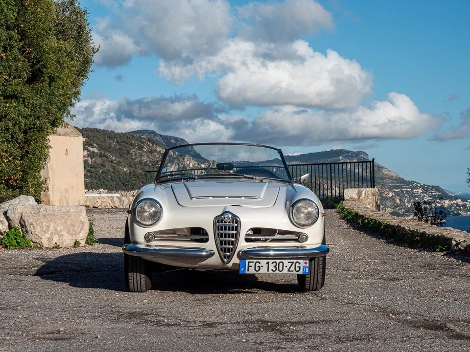 1965 Alfa Romeo 102-Series 2000 - Image 9 of 30