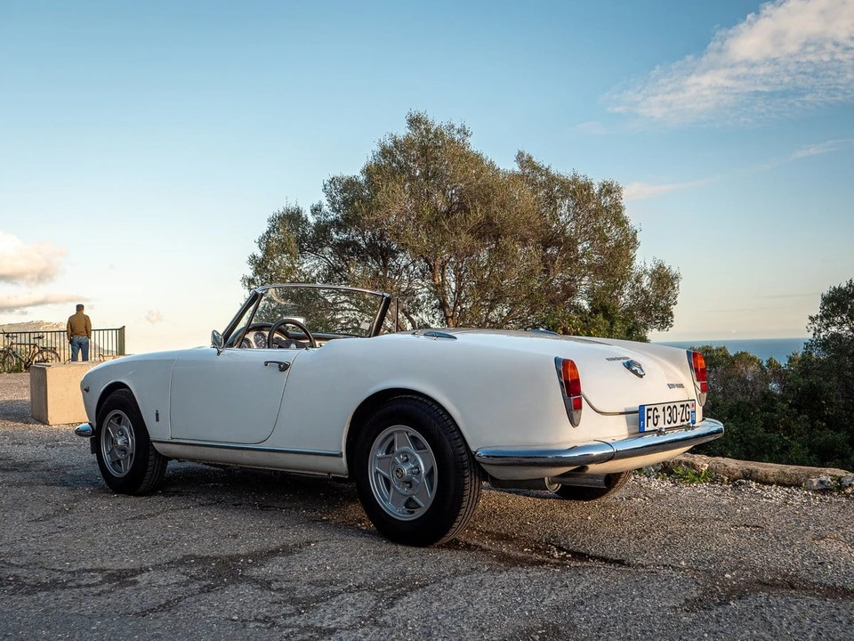 1965 Alfa Romeo 102-Series 2000 - Image 4 of 30