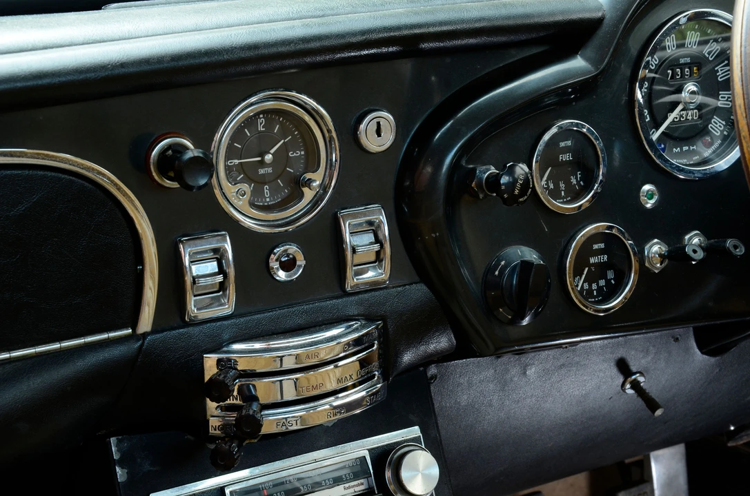 1965 Aston Martin DB5 - Image 2 of 12