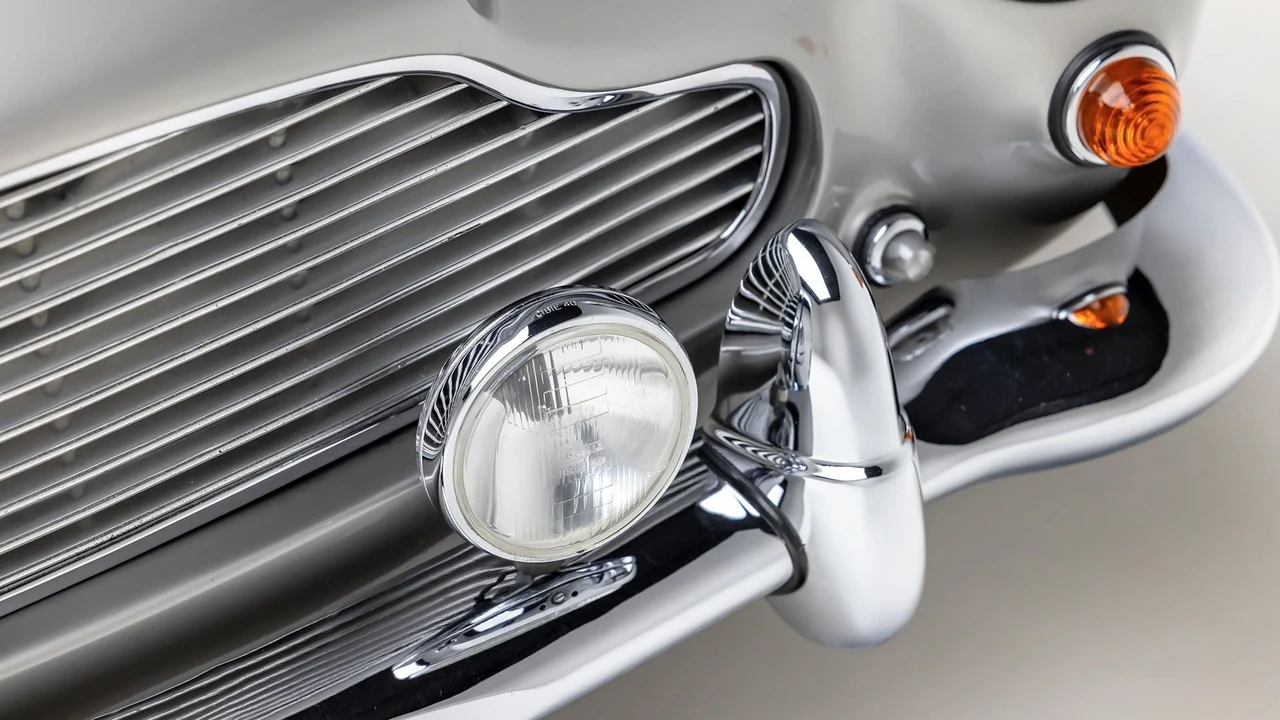 1965 Aston Martin DB5 Vantage - Image 30 of 31
