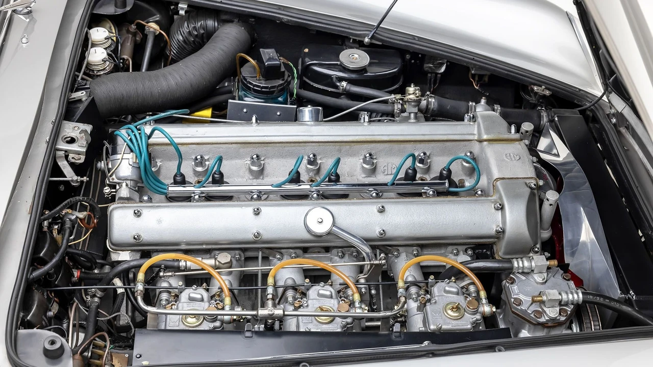 1965 Aston Martin DB5 Vantage - Image 14 of 31