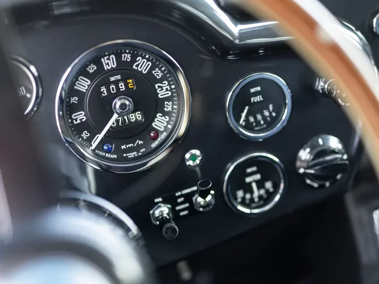 1965 Aston Martin DB5 Vantage - Image 17 of 31