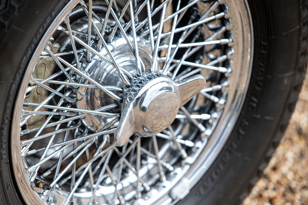 1965 Aston Martin DB5 Vantage - Image 9 of 31