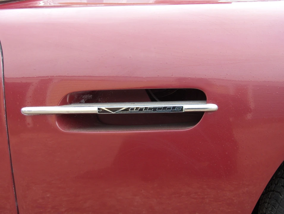 1965 Aston Martin DB5 Vantage - Image 2 of 3