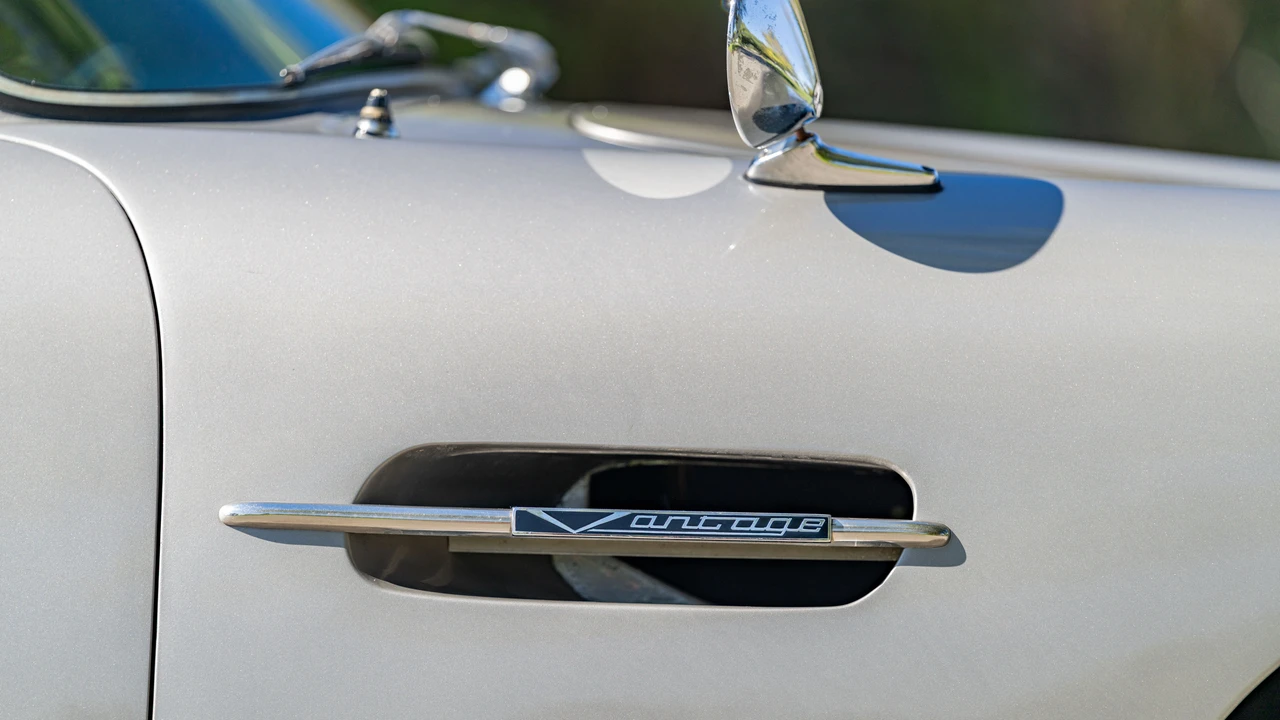 1965 Aston Martin DB6 - Image 29 of 31