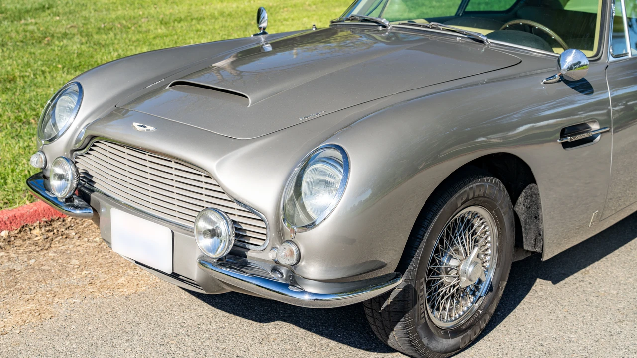 1965 Aston Martin DB6 - Image 11 of 31