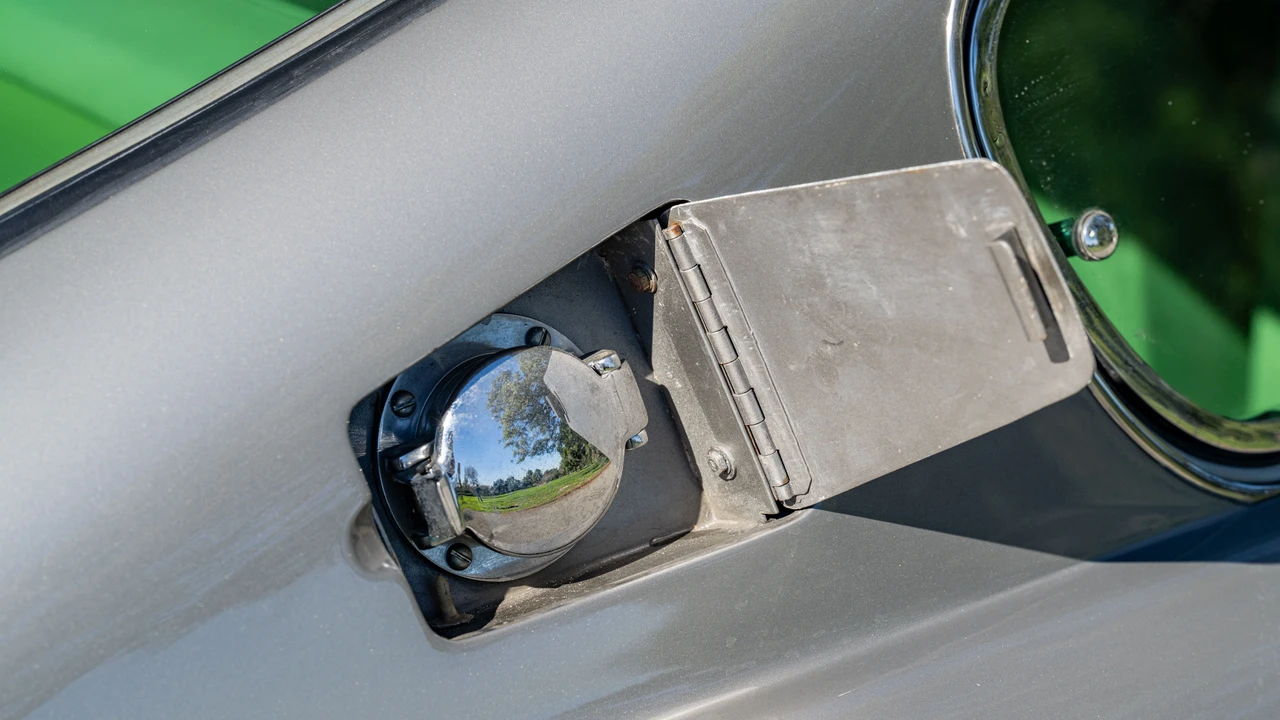 1965 Aston Martin DB6 - Image 31 of 31