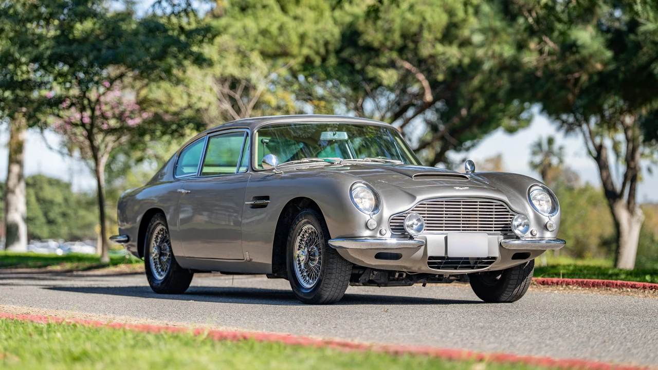 1965 Aston Martin DB6 - Image 3 of 31