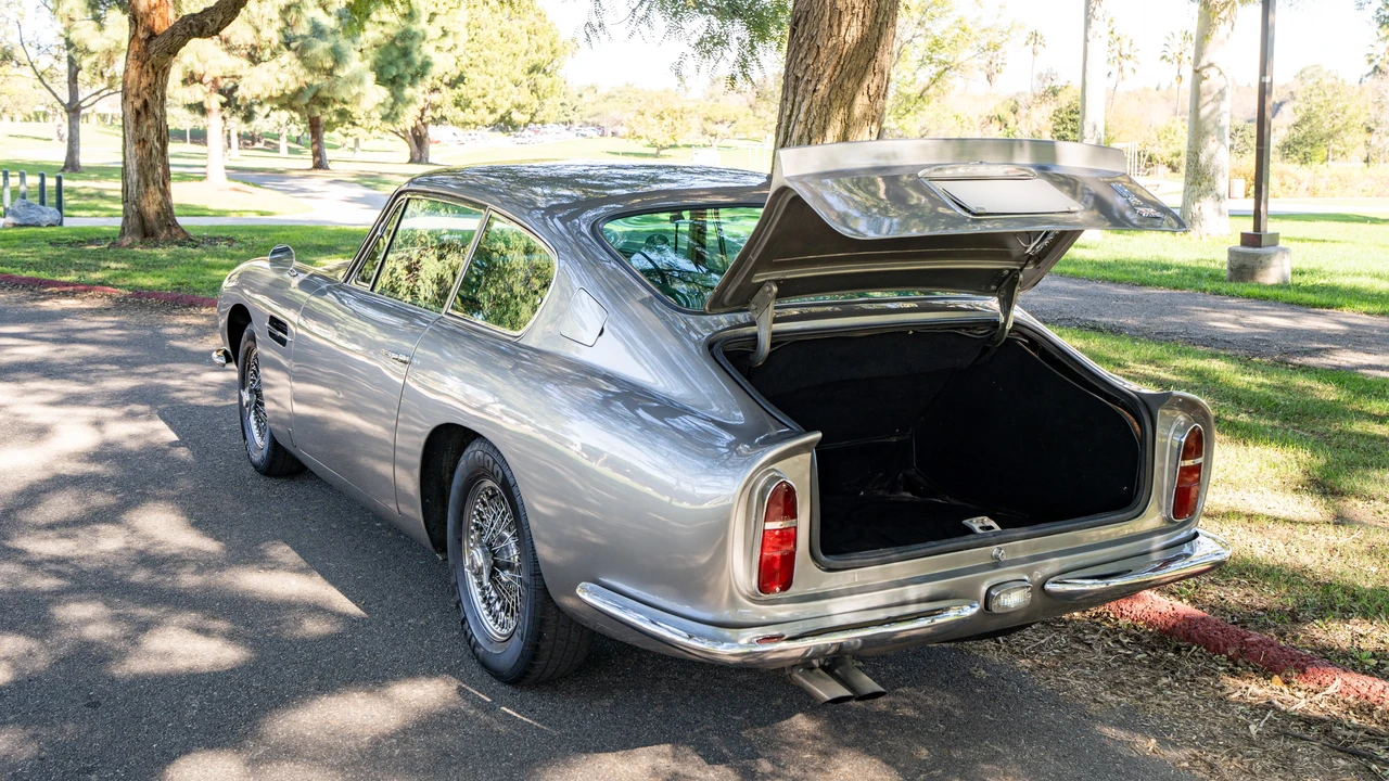 1965 Aston Martin DB6 - Image 8 of 31