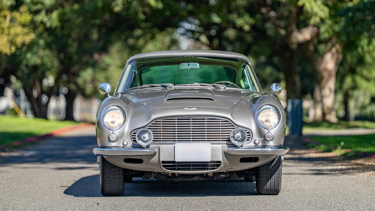 1965 Aston Martin DB6 - Image 2 of 31