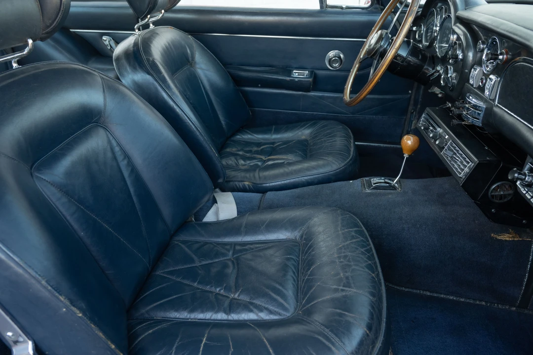 1965 Aston Martin DB6 - Image 25 of 31