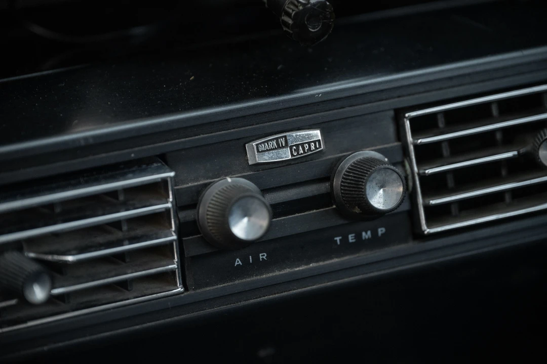 1965 Aston Martin DB6 - Image 28 of 31