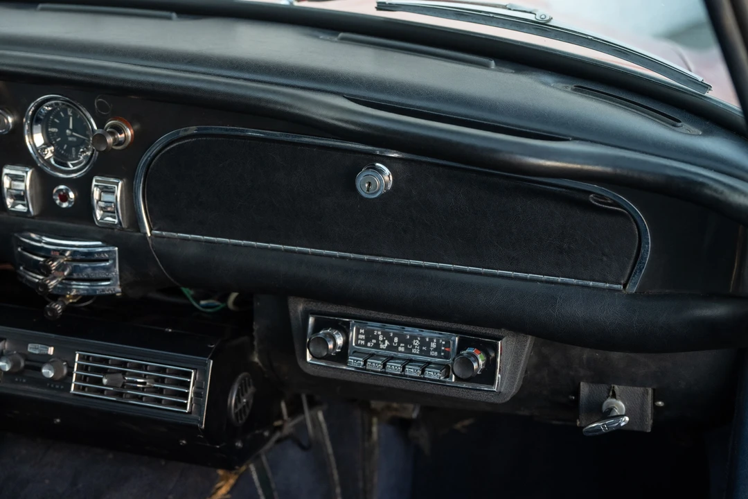 1965 Aston Martin DB6 - Image 26 of 31