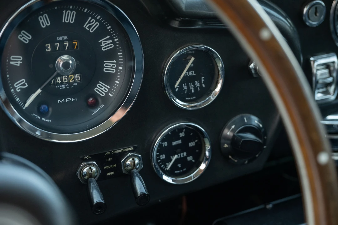 1965 Aston Martin DB6 - Image 29 of 31
