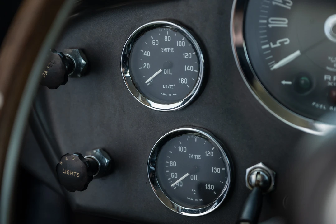 1965 Aston Martin DB6 - Image 30 of 31