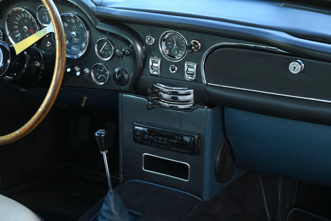 1965 Aston Martin DB6 - Image 21 of 31