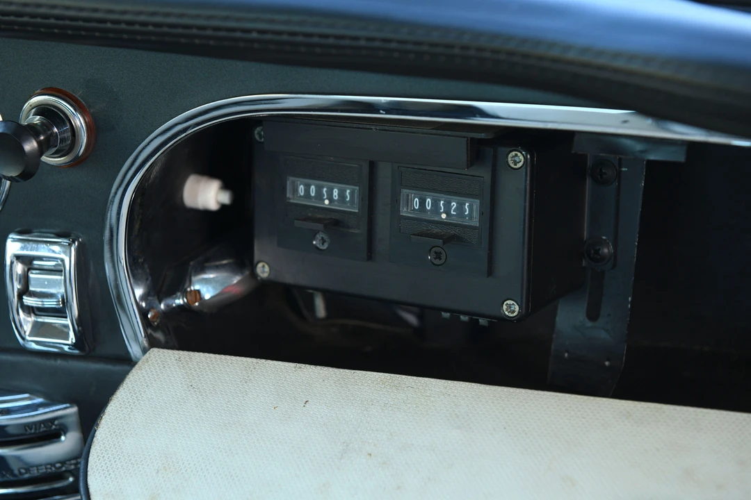 1965 Aston Martin DB6 - Image 25 of 31