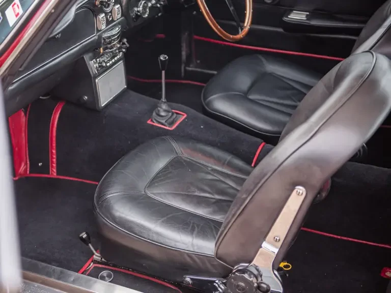 1965 Aston Martin DB6 Vantage - Image 28 of 31