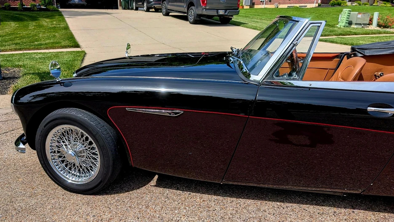 1965 Austin-Healey 3000 Mark III - Image 13 of 31