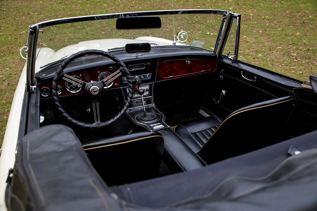 1965 Austin-Healey 3000 Mark III - Image 29 of 31