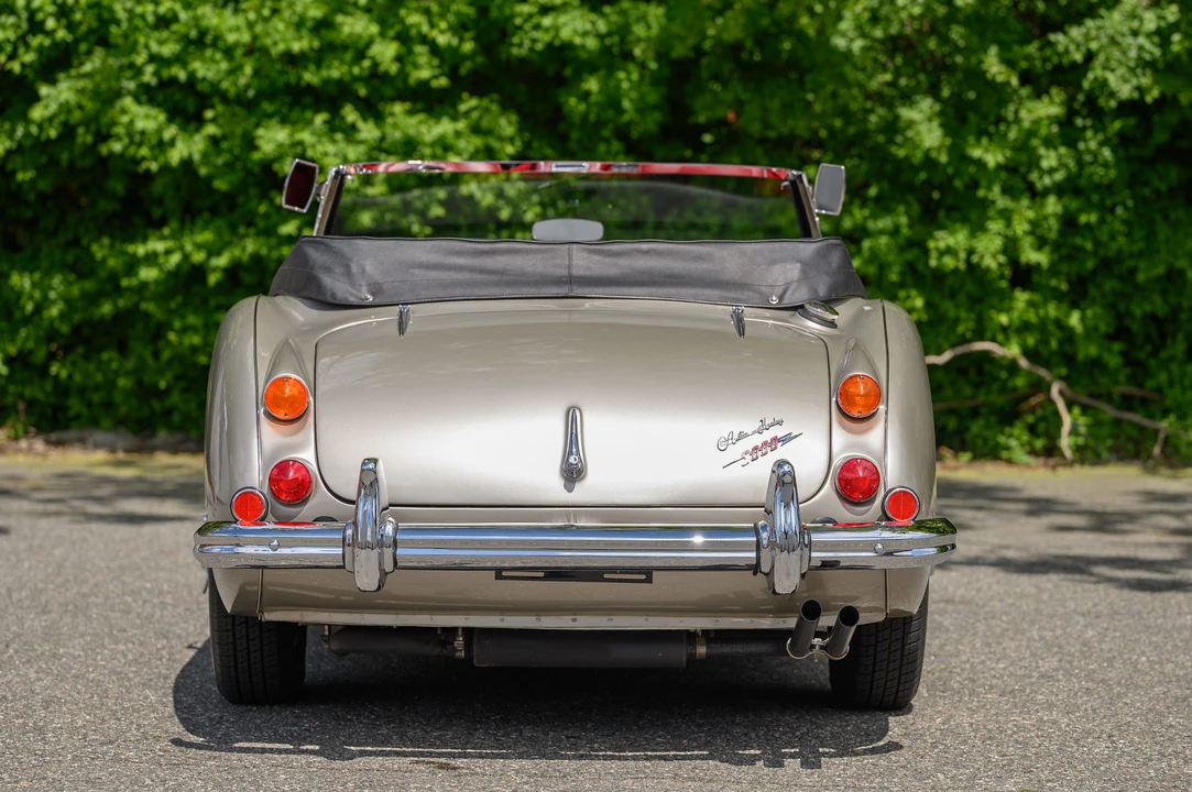 1965 Austin-Healey 3000 Mark III - Image 16 of 31