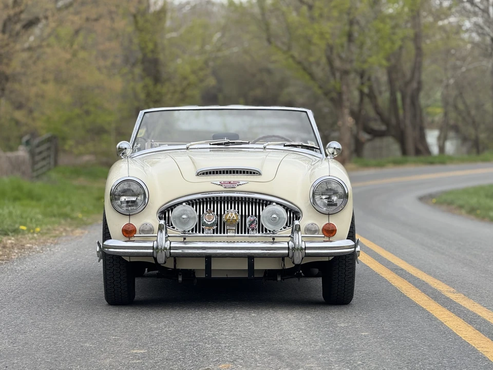 1965 Austin-Healey 3000 Mark III - Image 10 of 31